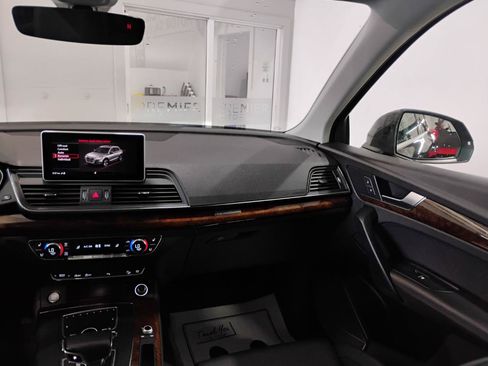 Used 2020 Audi Q5 2.0T Premium Plus w/ Premium Plus Package AWD/4WD image 56