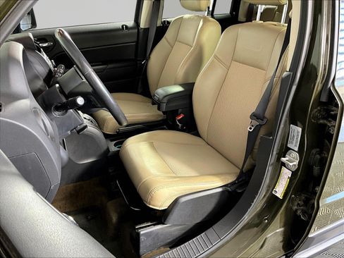 Used 2017 Jeep Patriot 75th Anniversary w/ Power Value Group FWD image 17