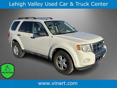 Used 2011 Ford Escape XLT w/ 202A Rapid Spec Order Code image 1