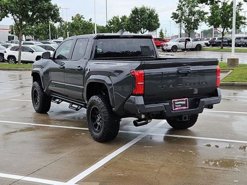 Certified 2025 Toyota Tacoma SR5 AWD/4WD image 8