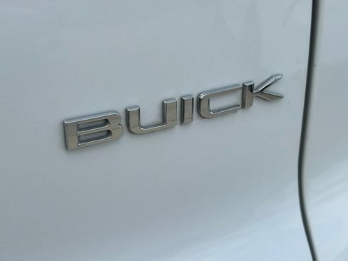 Used 2025 Buick Enclave Preferred FWD image 13