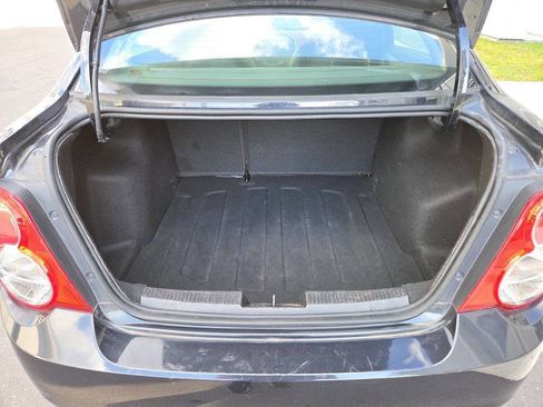 Used 2015 Chevrolet Sonic LTZ image 16