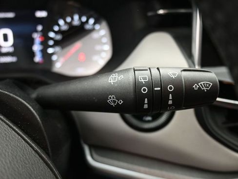 Used 2025 Jeep Compass Limited image 29