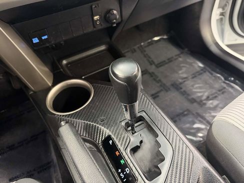 Used 2014 Toyota RAV4 LE FWD image 23