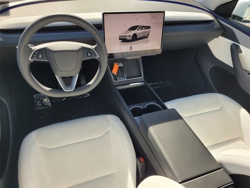 Used 2026 Tesla Model Y Long Range image 10
