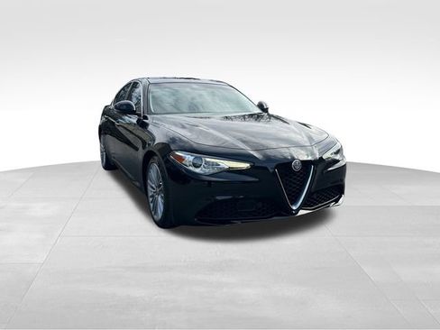 Used 2020 Alfa Romeo Giulia Ti image 7