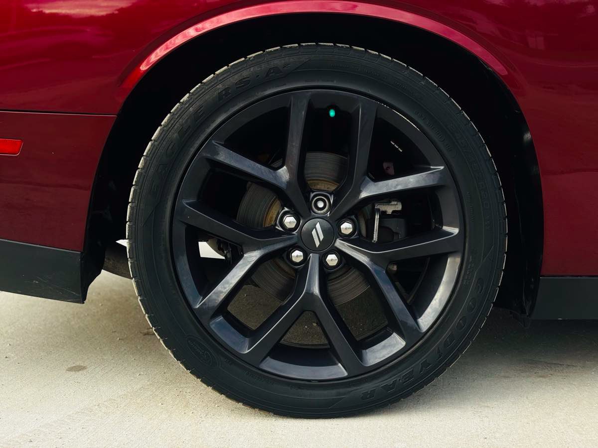 Used 2021 Dodge Challenger R/T w/ Blacktop Package RWD image 26