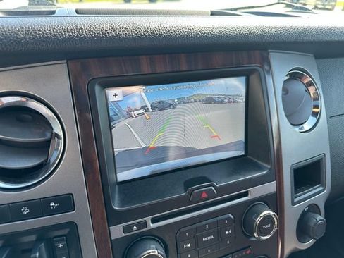 Used 2016 Ford Expedition Platinum AWD/4WD image 16