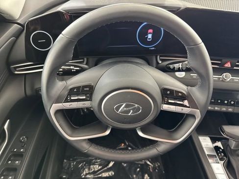 Used 2023 Hyundai Elantra SEL w/ Convenience Package FWD image 29