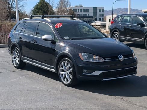 Used 2017 Volkswagen Golf Alltrack SEL image 7