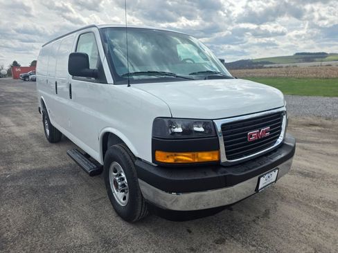 Used 2019 Chevrolet Express 2500 w/ Driver Convenience Package image 12