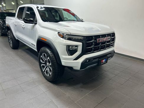 Used 2023 GMC Canyon AT4 AWD/4WD image 2