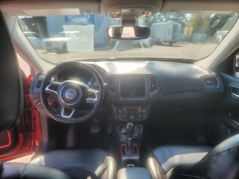 Used 2019 Jeep Compass Trailhawk AWD/4WD image 23