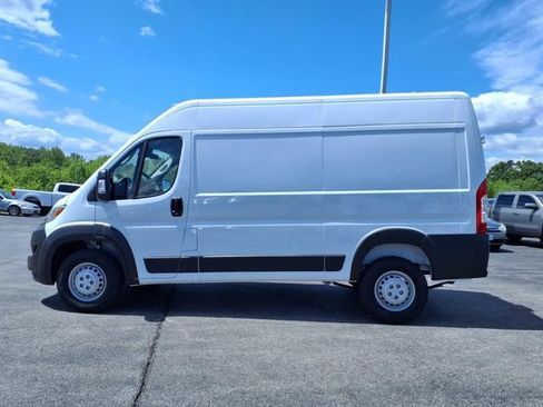 New 2025 RAM ProMaster 1500 w/ Cold Weather Group FWD image 2