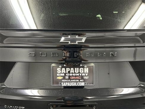 Certified 2025 Chevrolet Suburban High Country image 33