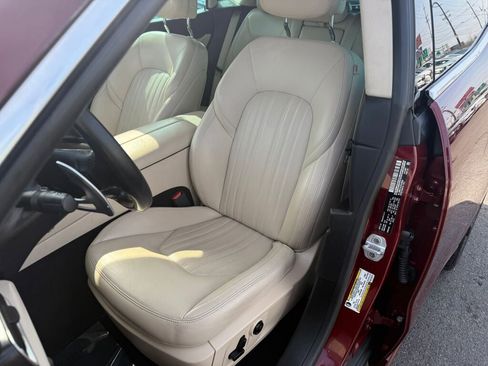 Used 2017 Maserati Levante S image 11