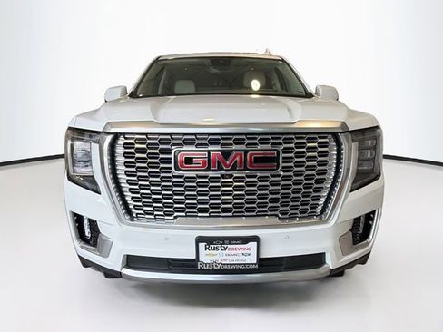 Used 2023 GMC Yukon XL Denali image 2