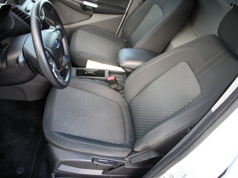 Used 2019 Ford Transit Connect XLT image 14