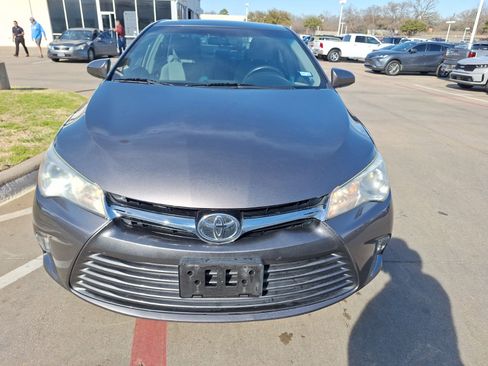 Used 2016 Toyota Camry LE image 9
