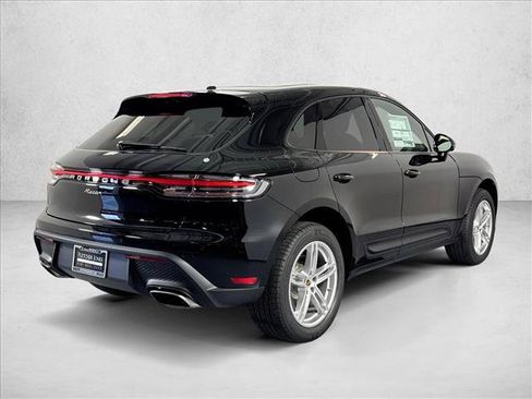 Certified 2026 Porsche Macan AWD/4WD image 9