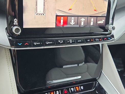 New 2025 Jeep Wagoneer L Series II AWD/4WD image 39