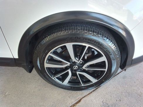 Used 2017 Nissan Rogue Sport SL FWD image 27