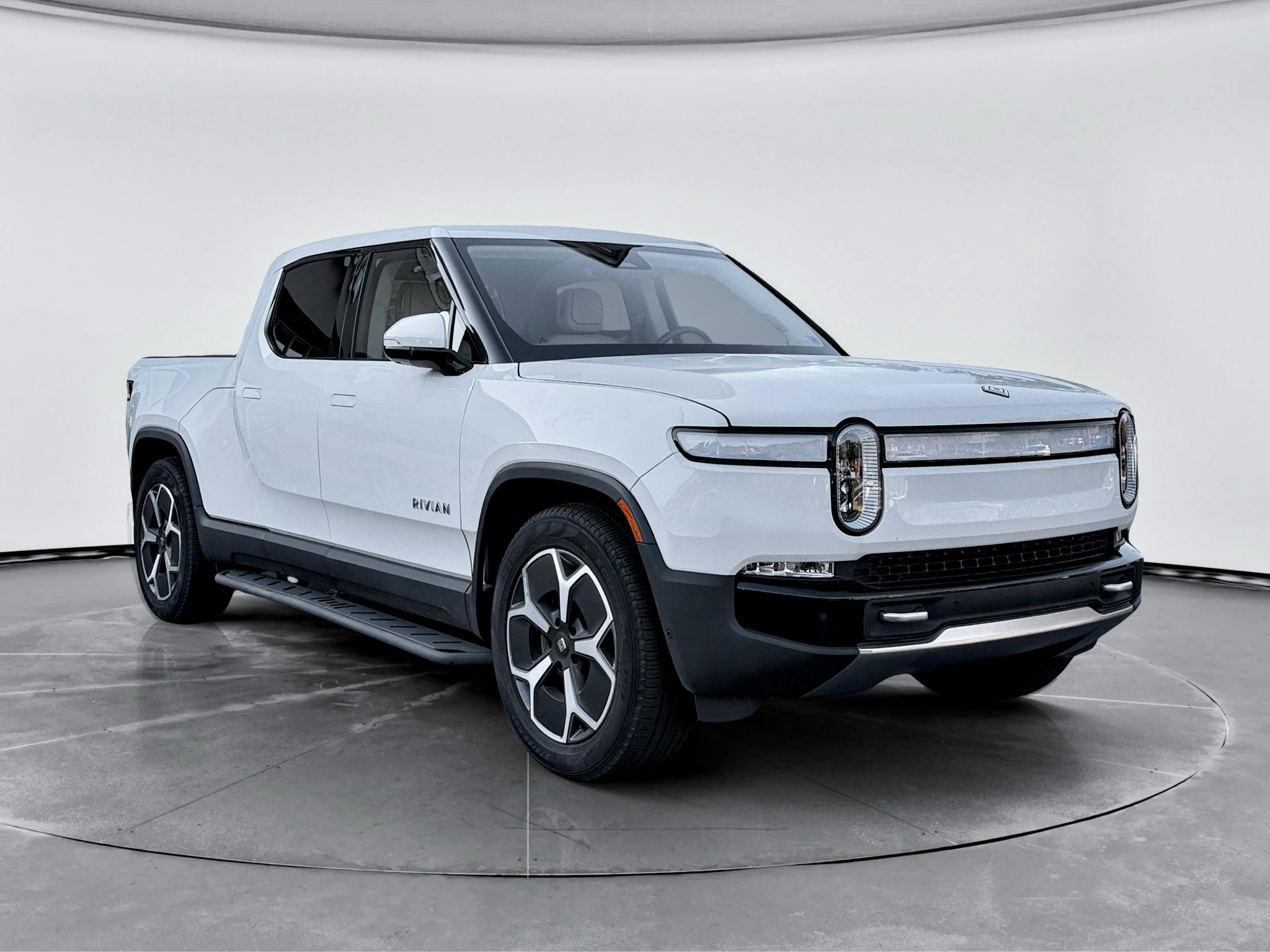 Used 2023 Rivian R1T Adventure Dual AWD/4WD image 4