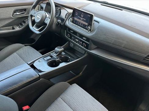 Used 2023 Nissan Rogue SV image 15