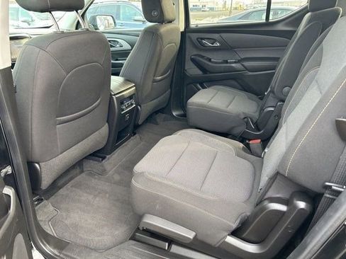 Used 2020 Chevrolet Traverse LT image 32