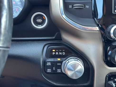 Used 2019 RAM 1500 Laramie AWD/4WD image 19