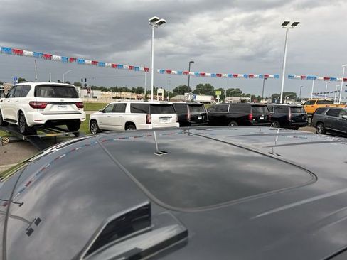 Certified 2021 GMC Sierra 1500 Denali w/ Technology Package AWD/4WD image 10