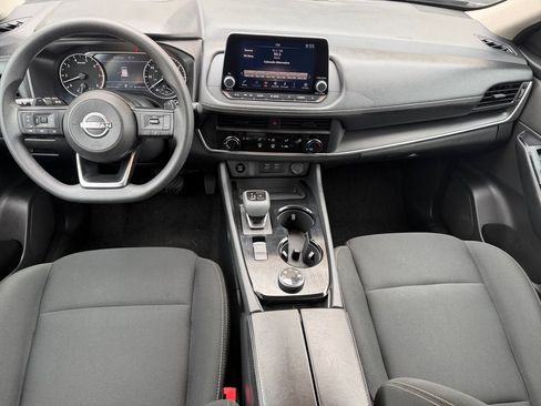 Used 2024 Nissan Rogue S AWD/4WD image 11