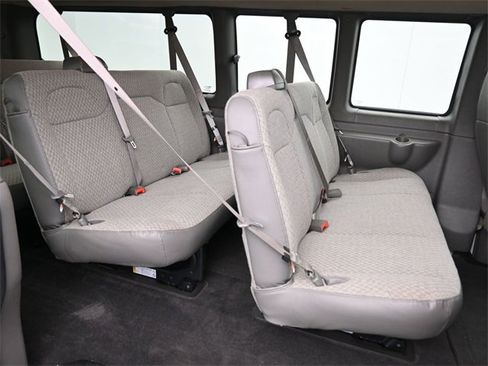 New 2025 GMC Savana 3500 LT w/ LT Preferred Equipment Group image 16