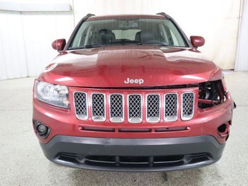 Used 2015 Jeep Compass Latitude AWD/4WD image 7