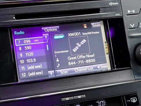 Used 2015 Toyota Avalon XLE image 12