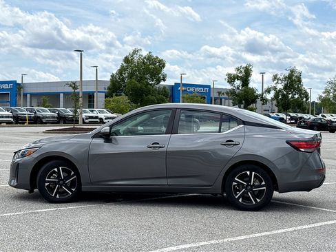 Used 2024 Nissan Sentra SV FWD image 22