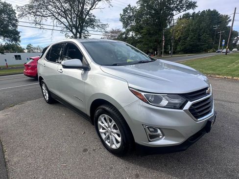 Used 2019 Chevrolet Equinox LT image 3