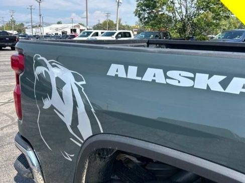 Used 2025 Chevrolet Silverado 3500 LT w/ Convenience Package AWD/4WD image 7