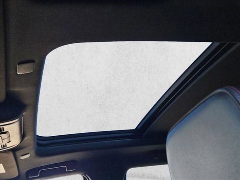 Used 2022 Chevrolet Tahoe RST w/ Luxury Package image 16