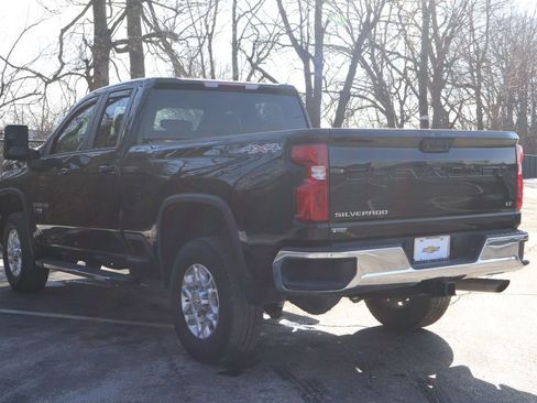 Used 2024 Chevrolet Silverado 2500 LT w/ Convenience Package image 5