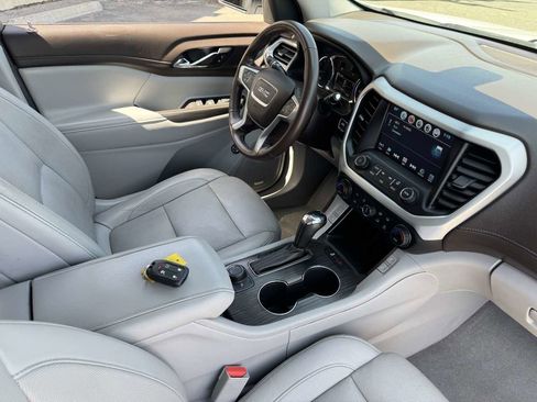 Used 2019 GMC Acadia SLT image 17