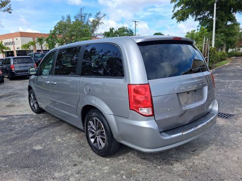 Used 2017 Dodge Grand Caravan SE w/ Power Window Group FWD image 8