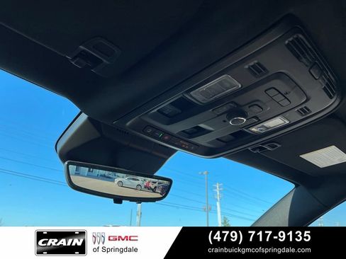 Used 2023 Cadillac Escalade Premium Luxury AWD/4WD image 20