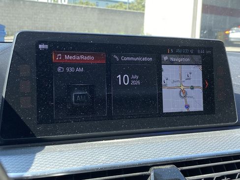 Used 2018 BMW 530e RWD image 7