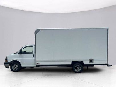 New 2025 GMC Savana 3500 Extended w/ Power Convenience Package