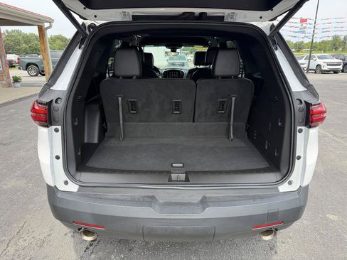Used 2023 Chevrolet Traverse RS FWD image 6