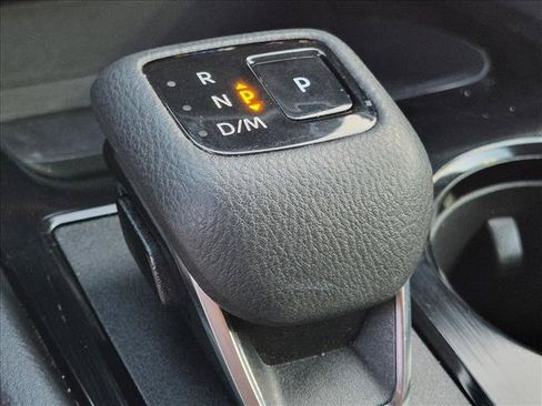 Used 2024 Nissan Rogue SV AWD/4WD image 17