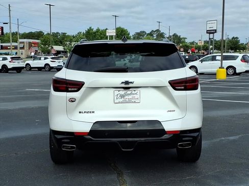 Used 2023 Chevrolet Blazer RS w/ Driver Confidence II Package FWD image 19