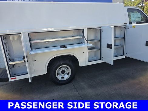 New 2025 Chevrolet Express 3500 w/ Power Convenience Package image 26