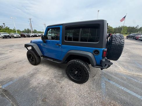 Used 2015 Jeep Wrangler Rubicon w/ Power Convenience Group AWD/4WD image 5